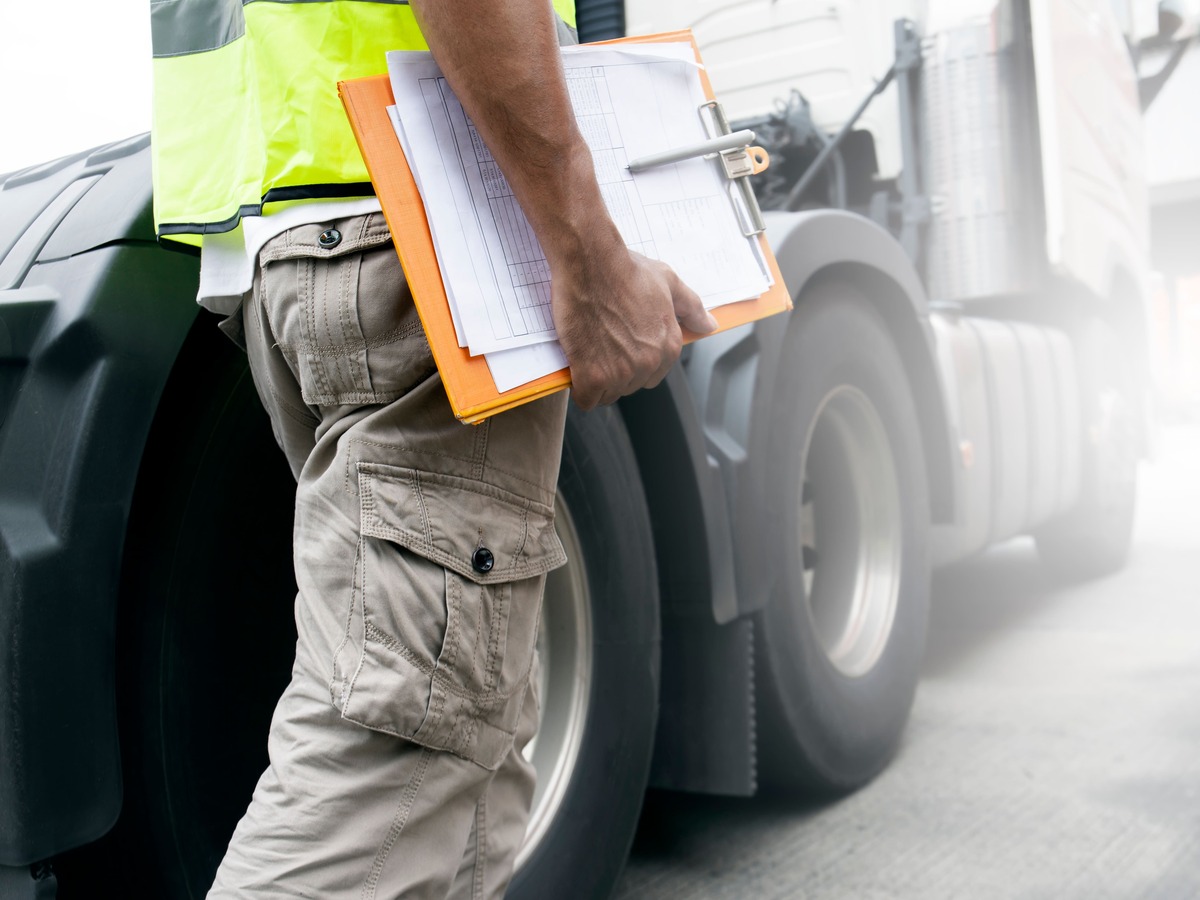 What Truck Safety Regulations Help You in Your Truck Accident Case?